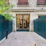 Amazing Apartment In The 16Th